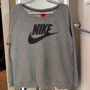 Women’s oversized sweatshirt